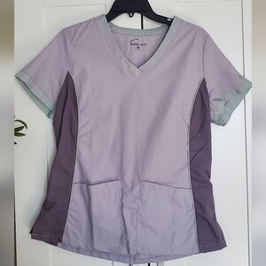 ButterSoft Scrub Top | Size Medium